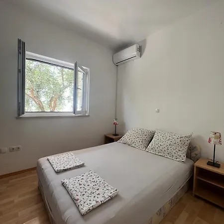 Apartments Paulina Trogir Exterior photo